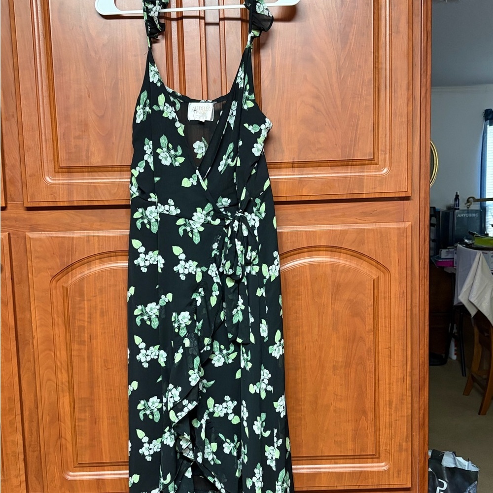 Francesca's Collections Black and Green Floral High Low Dress